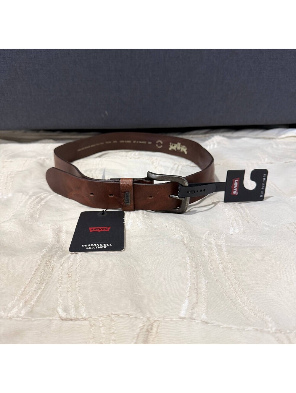 Levi’s Men’s Size 34 Brown Full Grain Leather Belt NWT Classic Buckle